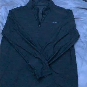 Nike quarter zip. Men’s large